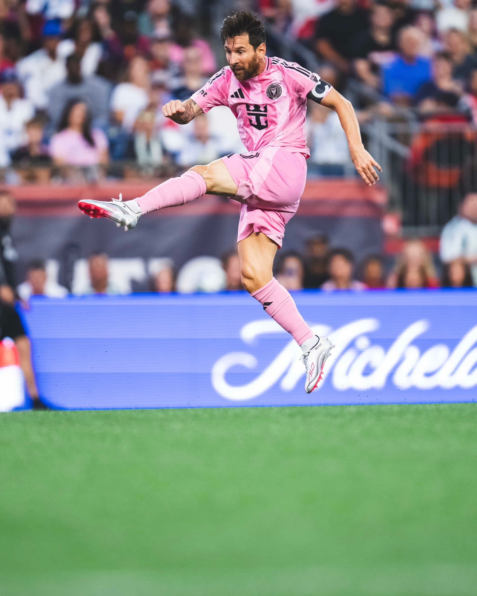 沙巴体育直播-拜仁慕尼黑凭借梅西的进球击败国际米兰，晋级